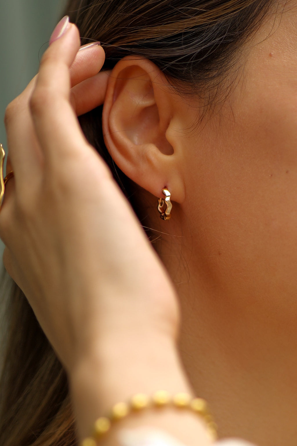 Valentina Hoops
