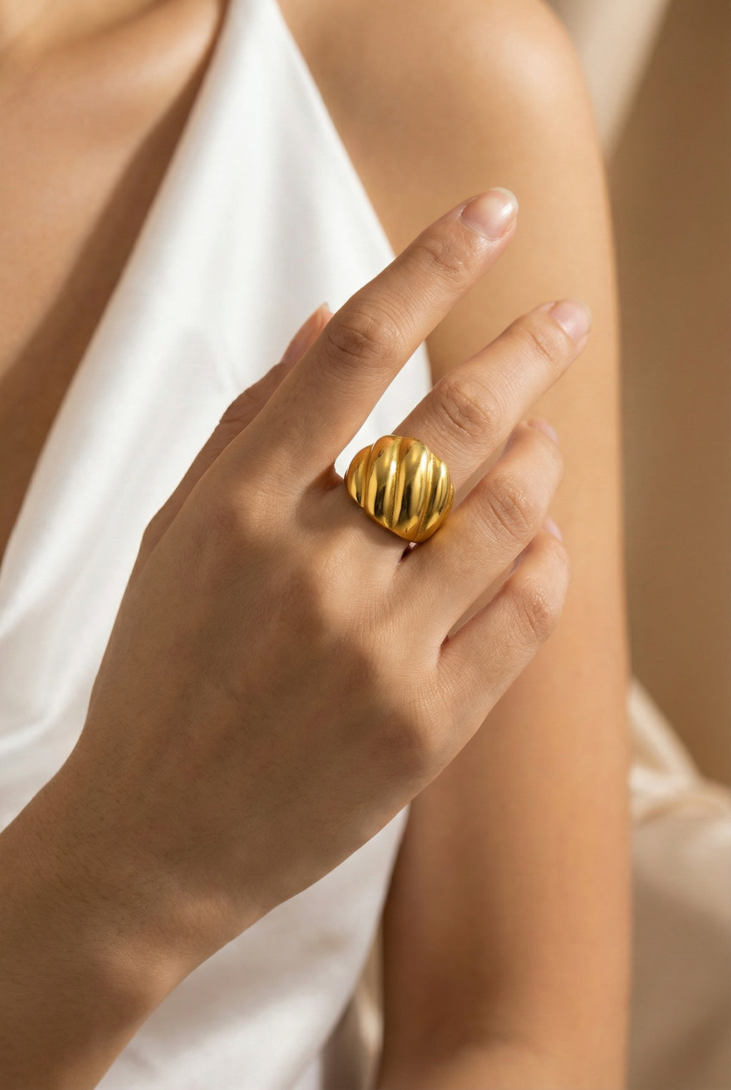 Venus Dome Ring